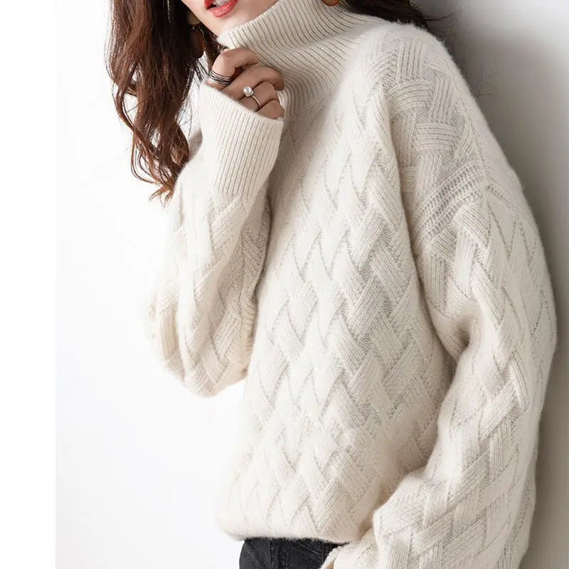 Coco Women's Pullover Sweater | Luxurious Wool, Timeless Elegance 2