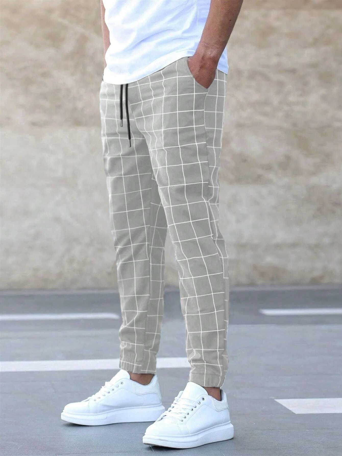 Crisp Men's Trousers | High-Quality Cotton Blend, Everyday Comfort 1