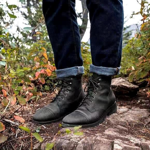 Dapper Men's Retro Lace-Up Boots | Timeless Style, Comfortable Fit 3