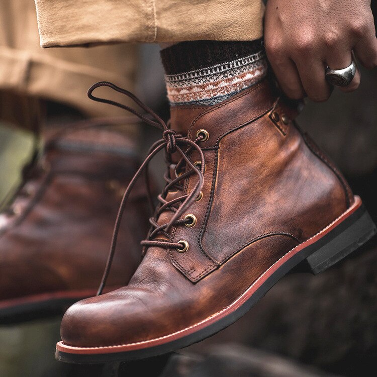 Daring Men's Leather Shoes | Timeless Style, Comfortable Fit 3