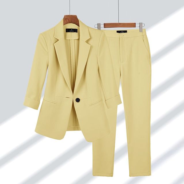 Evelyn Women's Blazer | Tailored Fit, 3/4 Sleeves, Elegant Style 4