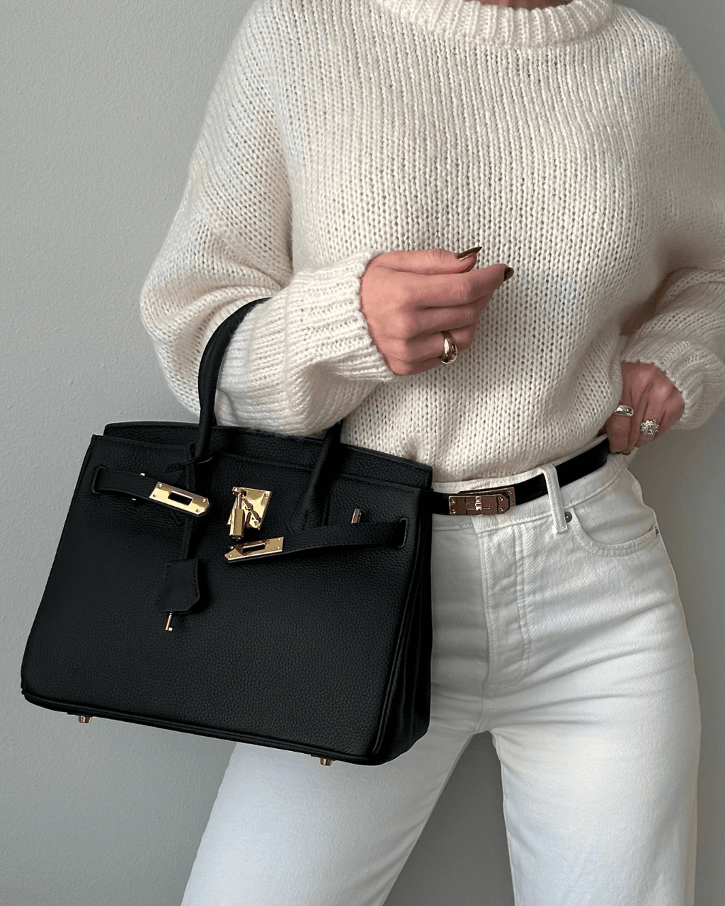 Lara Women's Handbag | Premium Leather, Spacious Design 5