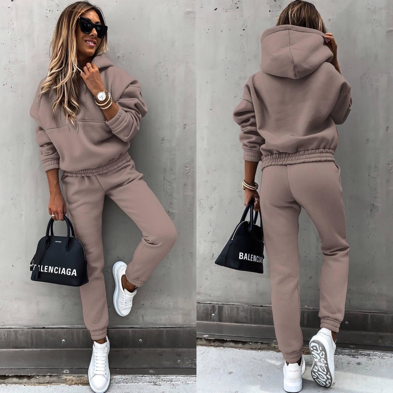 Mira Women's Tracksuit Set | High-Quality Activewear, Comfortable Fit 2