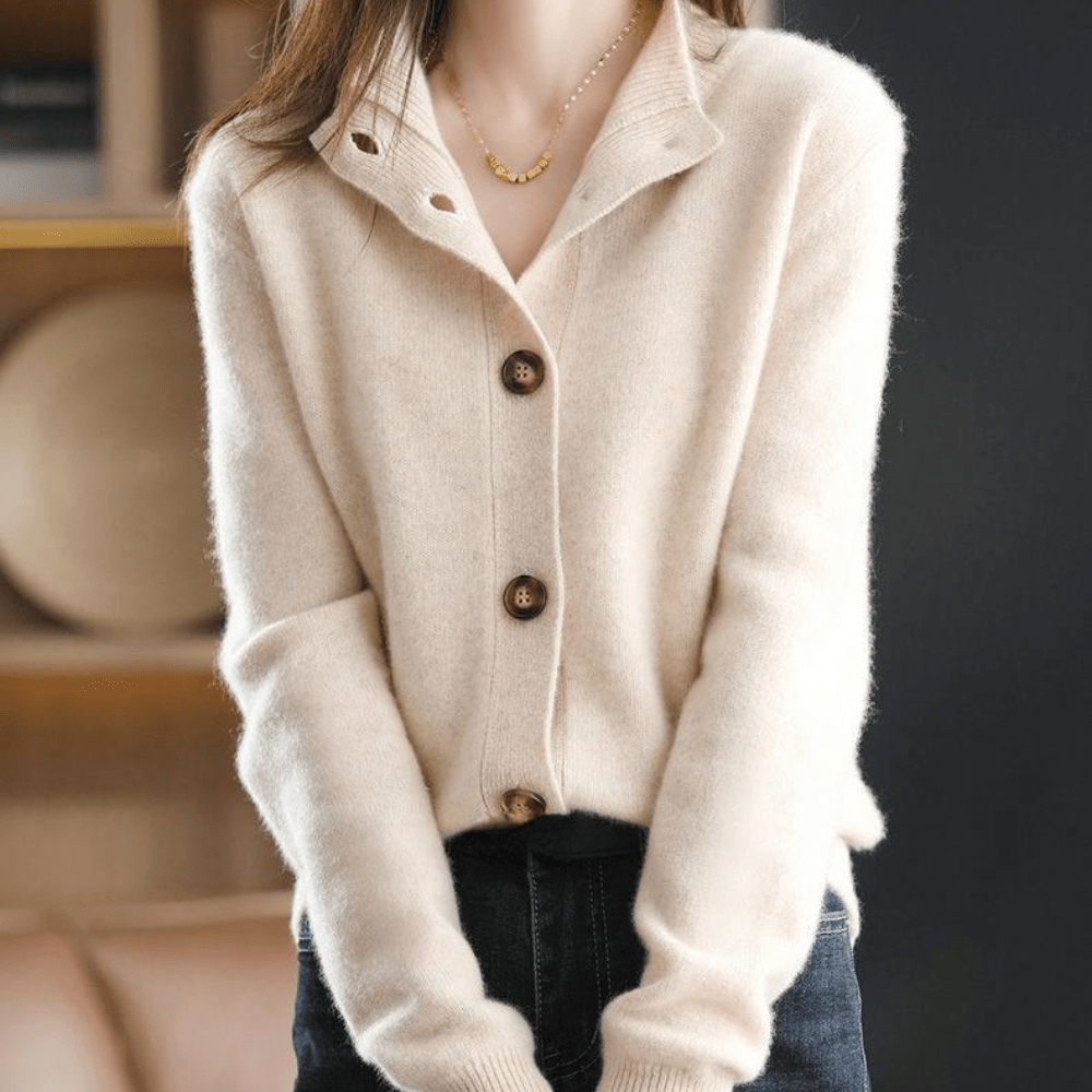 Vera Women's Cardigan | Chic Design, Cozy Warmth 1
