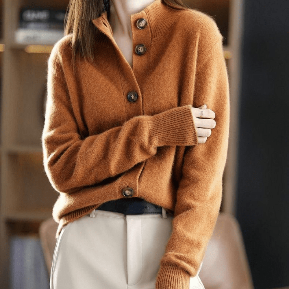 Vera Women's Cardigan | Chic Design, Cozy Warmth 3