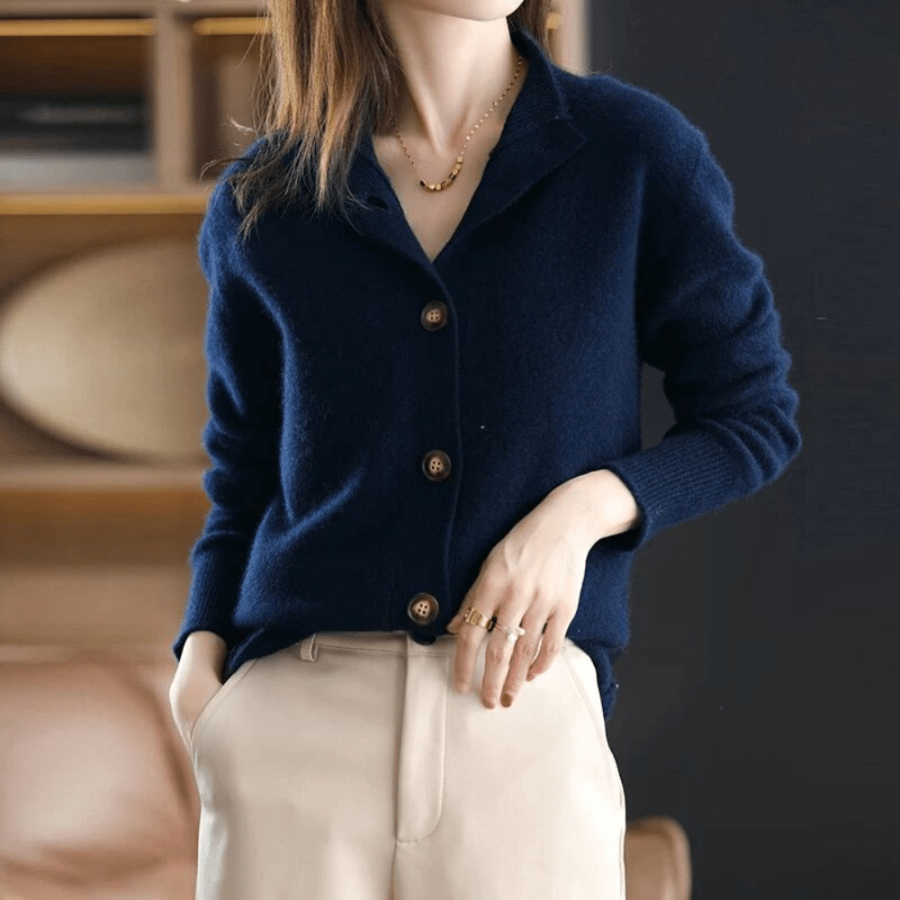 Vera Women's Cardigan | Chic Design, Cozy Warmth 4